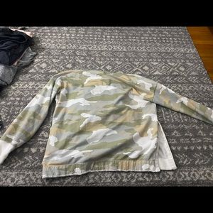Camo sweatshirt